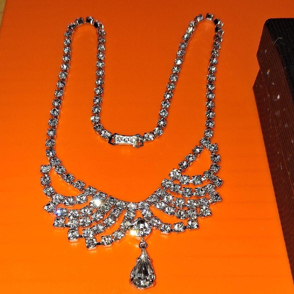 Source Unknown Silver Necklace with Crystal Details